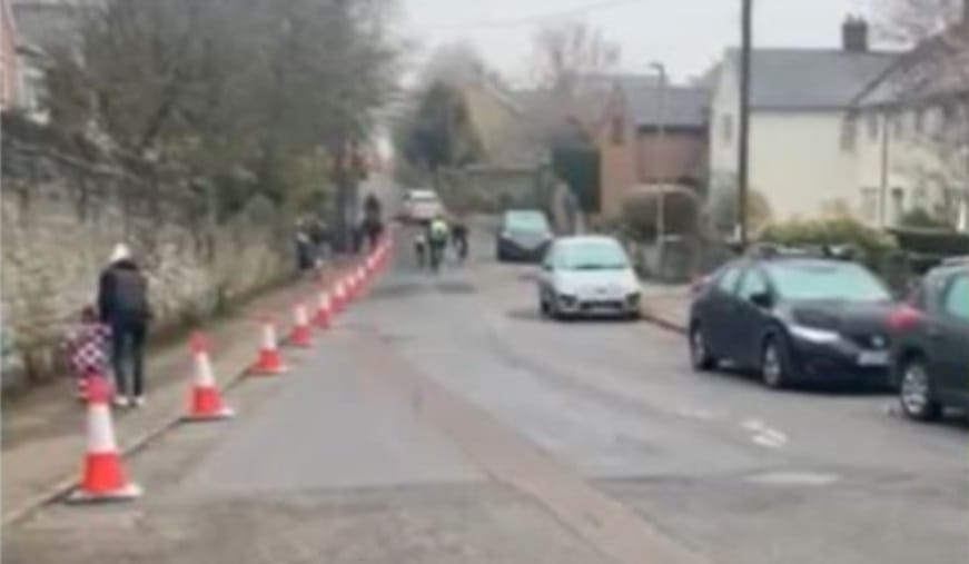 Headington parents protest against dangerous traffic conditions around schools